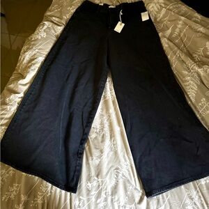 Wide-Leg Black Pants